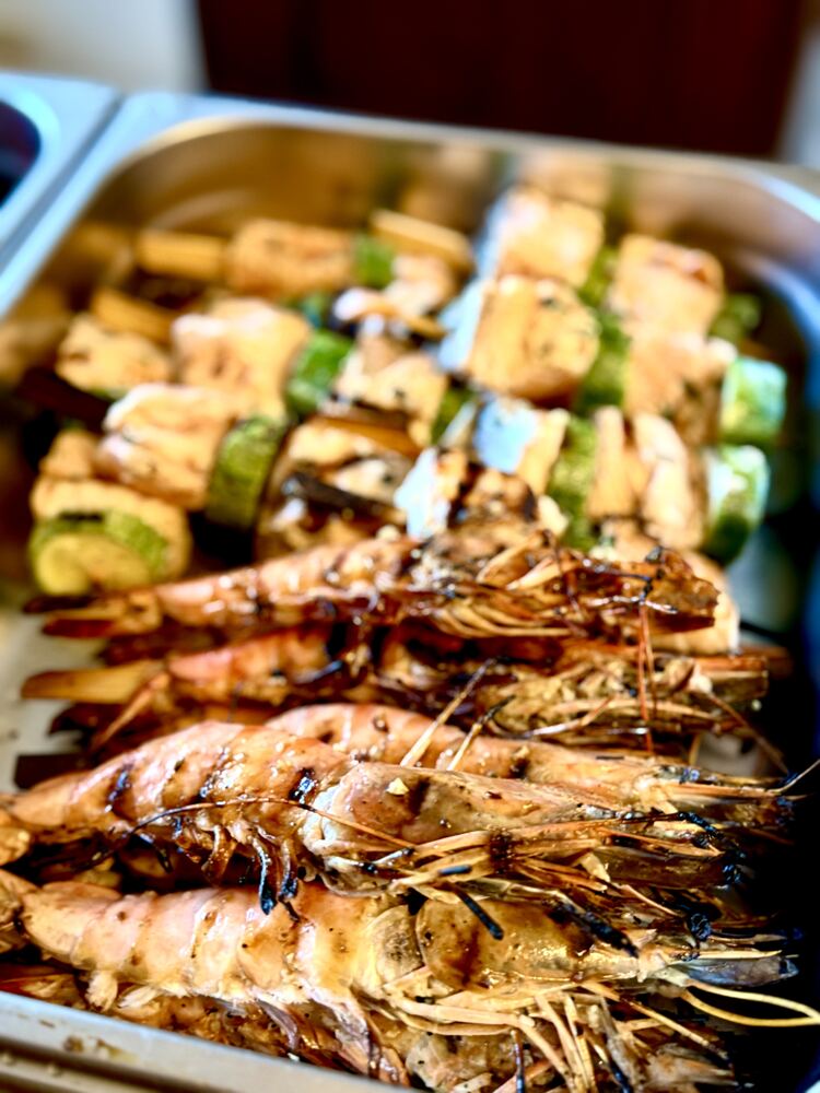 Terre et Mer — brochettes et gambas